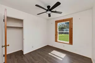 906 E Brown St, Llano, TX 78643 - Photo 16