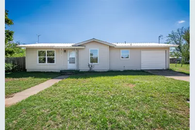 906 E Brown Street, Llano, TX 78643 - Photo 1