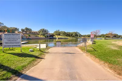 612 Pecan Creek, Horseshoe Bay, TX 78657 - Photo 12