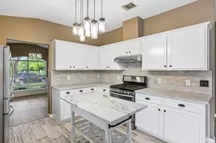 2656 Bradley Ln, Round Rock, TX 78664 - Photo 6
