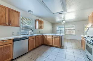 2316 Logan Dr, Round Rock, TX 78664 - Photo 6