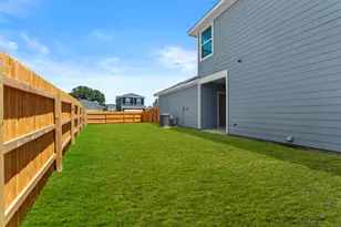 304 Constanza Trl, Bastrop, TX 78602 - Photo 30