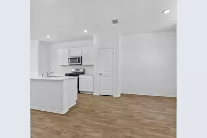 304 Constanza Trail, Bastrop, TX 78602 - Photo 4