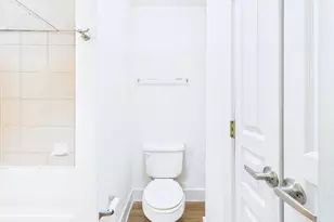 711 W 32nd St, Austin, TX 78705 - Photo 12