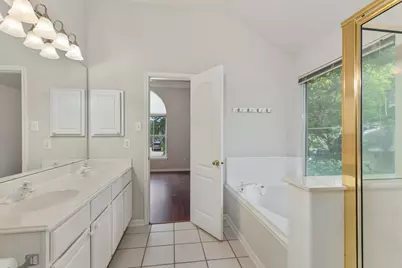 2 Muirfield Greens Cove, Lakeway, TX 78738 - Photo 14