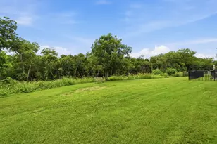 311 Bridgeford Dr, Austin, TX 78745 - Photo 26