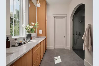 704 E 46th Street, Austin, TX 78751 - Photo 14