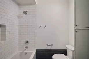 704 E 46th St, Austin, TX 78751 - Photo 32