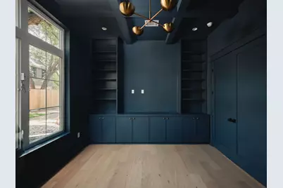 704 E 46th Street, Austin, TX 78751 - Photo 12