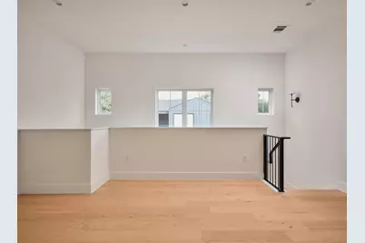 704 E 46th Street, Austin, TX 78751 - Photo 34