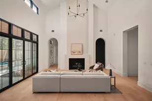 704 E 46th St, Austin, TX 78751 - Photo 1