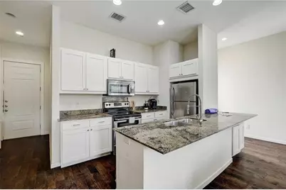 2708 San Pedro Street #301, Austin, TX 78705 - Photo 4