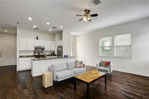 2708 San Pedro St, Austin, TX 78705 - Photo 2