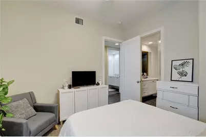 2708 San Pedro Street #301, Austin, TX 78705 - Photo 10