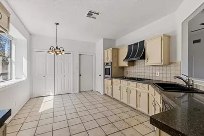 11101 Grapevine Lane, Austin, TX 78759 - Photo 16