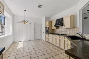 11101 Grapevine Ln, Austin, TX 78759 - Photo 16