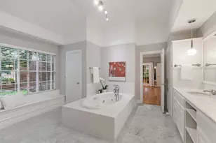 10038 Circleview Dr, Austin, TX 78733 - Photo 14