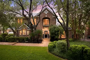 10038 Circleview Dr, Austin, TX 78733 - Photo 2