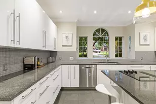 10038 Circleview Dr, Austin, TX 78733 - Photo 12