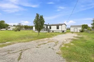 1151 Heidenreich Ln, Kyle, TX 78640 - Photo 2
