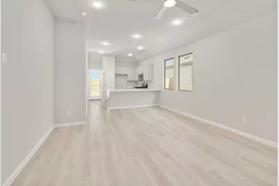 222 Hornet Street, Elgin, TX 78621 - Photo 4