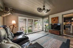 307 Hobby St, Georgetown, TX 78633 - Photo 18