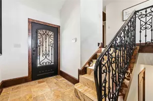 512 Harbor Dr, Spicewood, TX 78669 - Photo 4