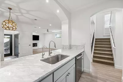 3303 Pecos Street #B, Austin, TX 78703 - Photo 6