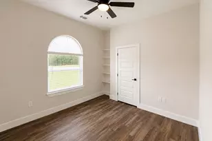 488 Co Rd 468, Elgin, TX 78621 - Photo 6