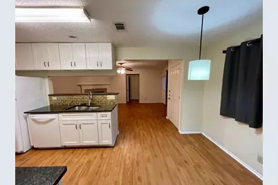 10003 Parliament House Road, Austin, TX 78729 - Photo 6