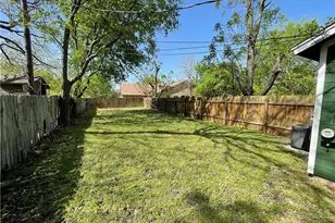 10003 Parliament House Rd, Austin, TX 78729 - Photo 30