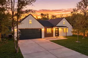 103 Waikakaaua Dr, Bastrop, TX 78602 - Photo 2