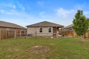 321 Freedom Park Ave, Liberty Hill, TX 78642 - Photo 20