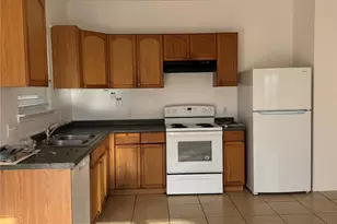 609 M L K Dr, Elgin, TX 78621 - Photo 4