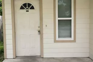 609 M L K Dr, Elgin, TX 78621 - Photo 2