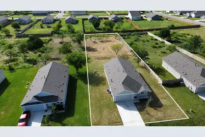 11212 Superior Bay Lane, Mustang Ridge, TX 78610 - Photo 8
