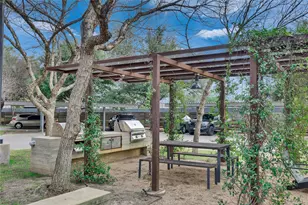 2235 E 6th St, Austin, TX 78702 - Photo 24