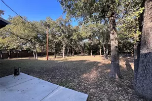 333 Northwood Cir, Rockdale, TX 76567 - Photo 16