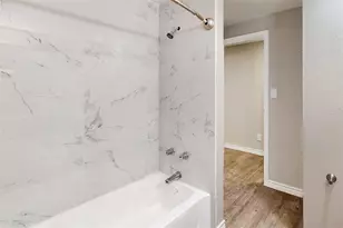 333 Northwood Cir, Rockdale, TX 76567 - Photo 12