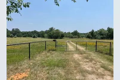 1010 County Road 490, Elgin, TX 78621 - Photo 2