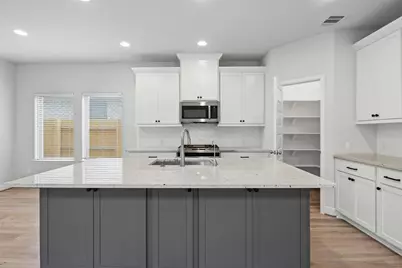 924 Azul Lagoon Drive, Leander, TX 78641 - Photo 10