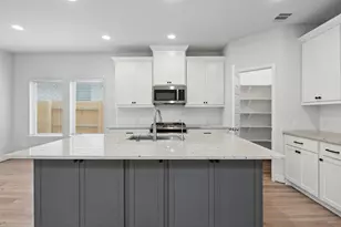 924 Azul Lagoon Dr, Leander, TX 78641 - Photo 10