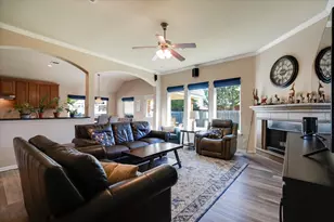 13717 Long Shadow Dr, Manor, TX 78653 - Photo 8