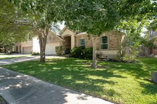 13717 Long Shadow Dr, Manor, TX 78653 - Photo 2