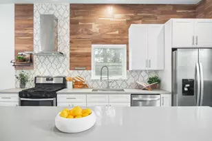 1218 Eleanor St, Austin, TX 78721 - Photo 10