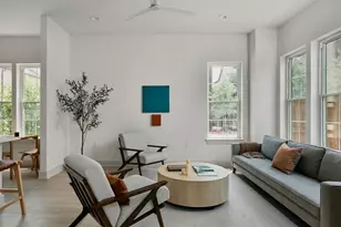 2209 Woodland Ave, Austin, TX 78741 - Photo 2