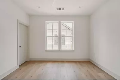 2209 Woodland Avenue #401, Austin, TX 78741 - Photo 16