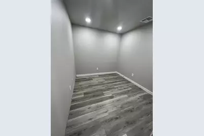 2705 Donna Drive, Taylor, TX 76574 - Photo 2