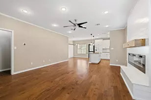 609A W 7th St, Taylor, TX 76574 - Photo 8