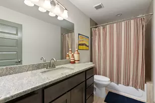 1158 Ridgeway Dr, Austin, TX 78702 - Photo 18